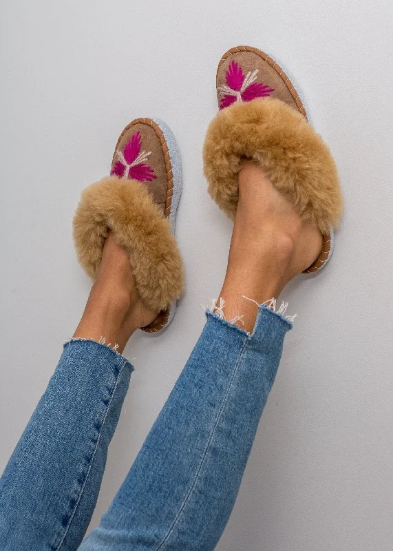 End of Line - Women's Sheepskin Mules – Rhubarb