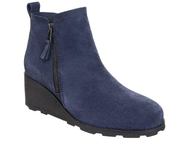 OTBT: STORY in NAVY Wedge Ankle Boots